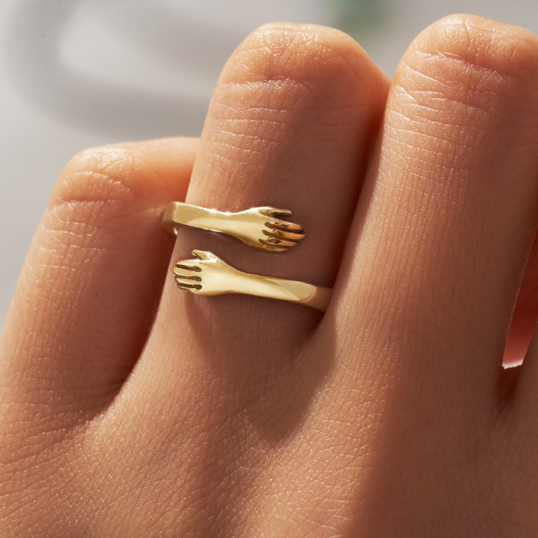 Maui Hug Ring Buy 2 Get 1 Free 🩷