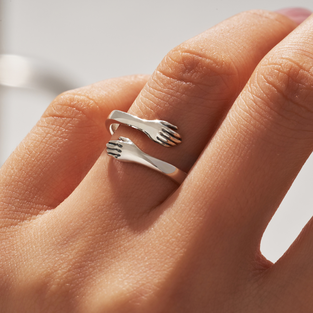 Maui Hug Ring Buy 2 Get 1 Free 🩷